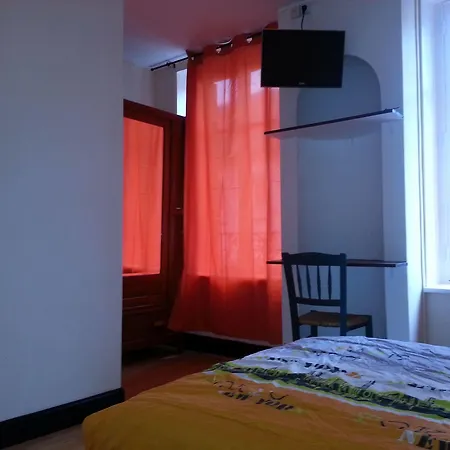 Azur Отель 2*