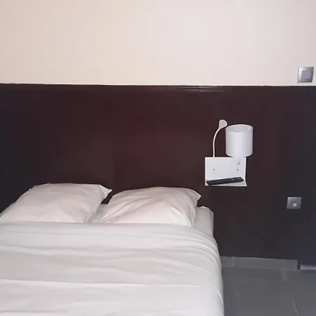 Azur Ξενοδοχείο Νανσύ